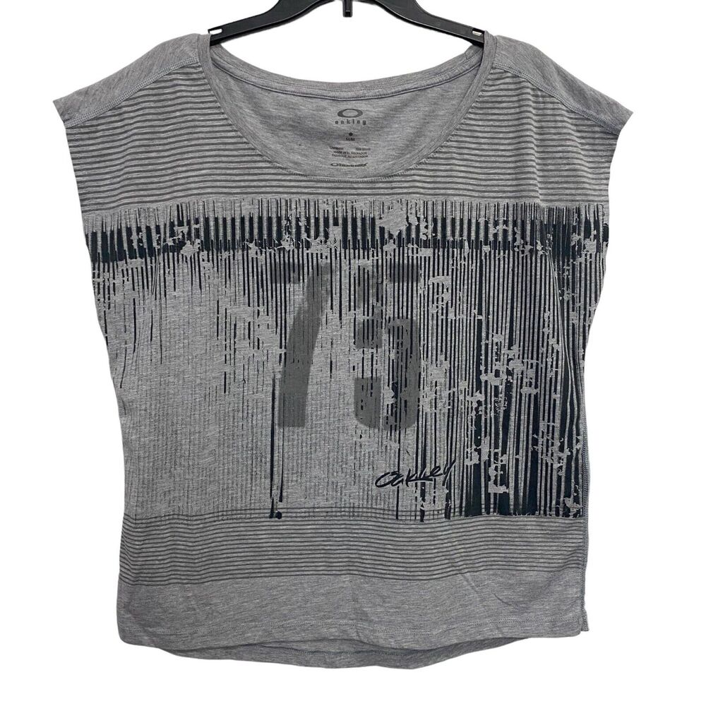 Oakley Women's Striped Cap Sleeve T-shirt Gray Size M Summer Rugged Streetwear